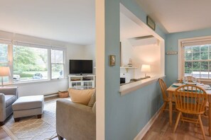 TV, fireplace, offices