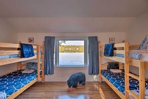 2 chambres, bureau, fer et planche à repasser, accès Internet
