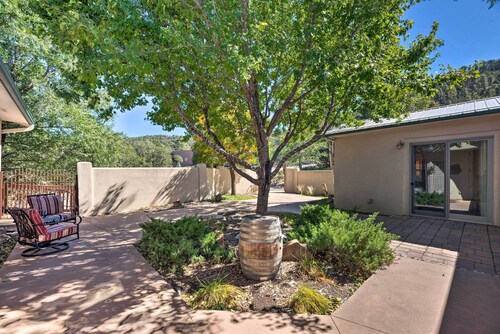 'Doc's Retreat' in Ruidoso Downs w/ Mtn Views