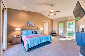 3 bedrooms, desk, iron/ironing board, Internet - 'Doc's Retreat' in Ruidoso Downs w/ Mtn Views (Ruidoso Downs)