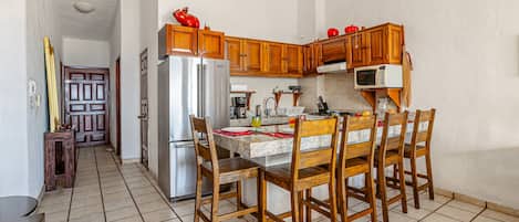 Fridge, microwave, oven, coffee/tea maker