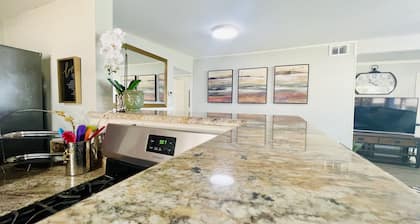 Ideal Beautiful Vacation Rental for Fans- WALK to AT&T Stadium. Park 4 cars