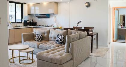 Lovely 2 bedroom house facing the park