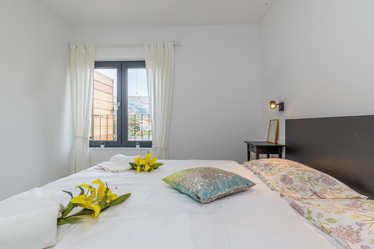Standard Apartment, 2 Bedrooms, 2 Bathrooms (Pool Apartment Sapore Di Mare 1) | 2 bedrooms, free WiFi, bed sheets