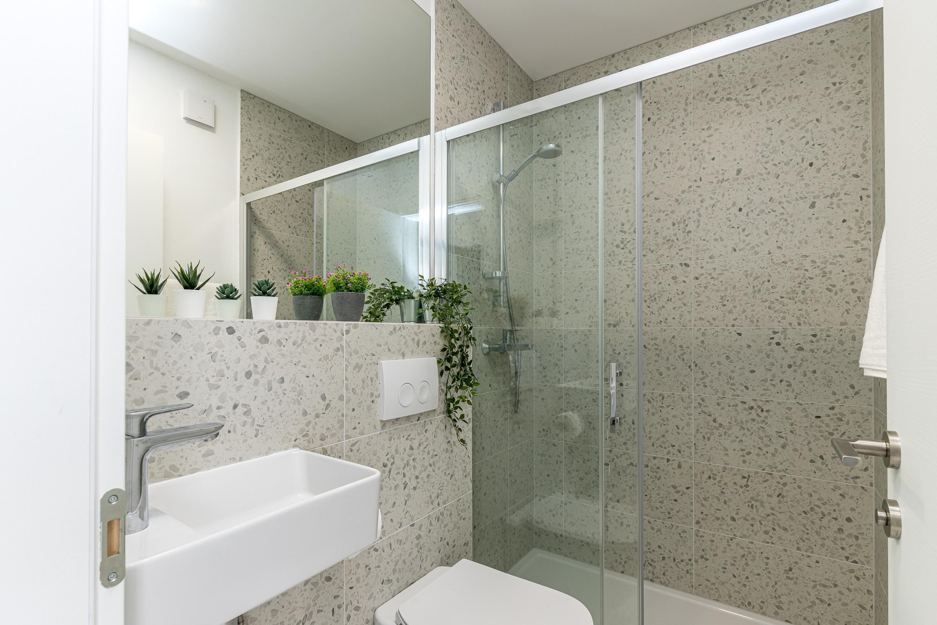 Standard Apartment, Multiple Bedrooms, 2 Bathrooms (Pool Apartment Sapore Di Mare 1) | Bathroom | Shower, towels, soap, shampoo