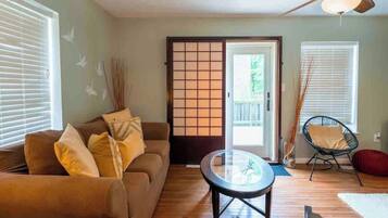 TV, fireplace, offices