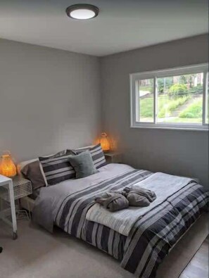 3 bedrooms, iron/ironing board, travel cot, WiFi