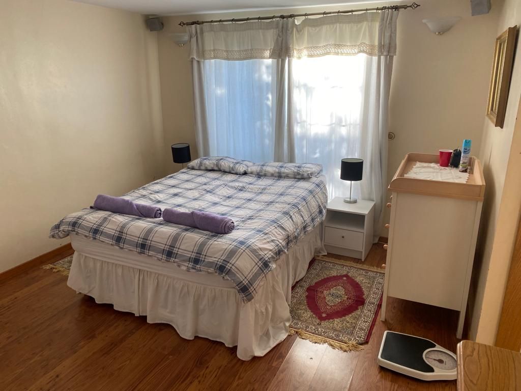 4 bedrooms, desk, iron/ironing board, travel cot