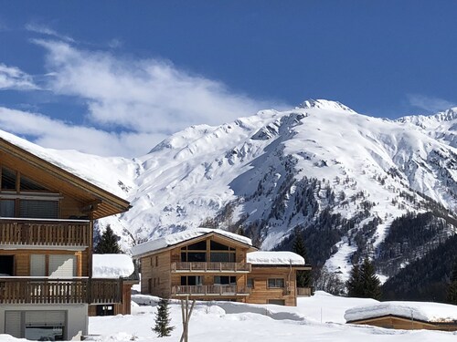 Chalet Breithorn - Luxury Spacious 3 Bedroom Apartment with Magnificent View