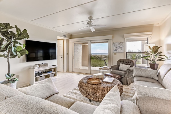 Enjoy Ocean Views From Sailmaker 103