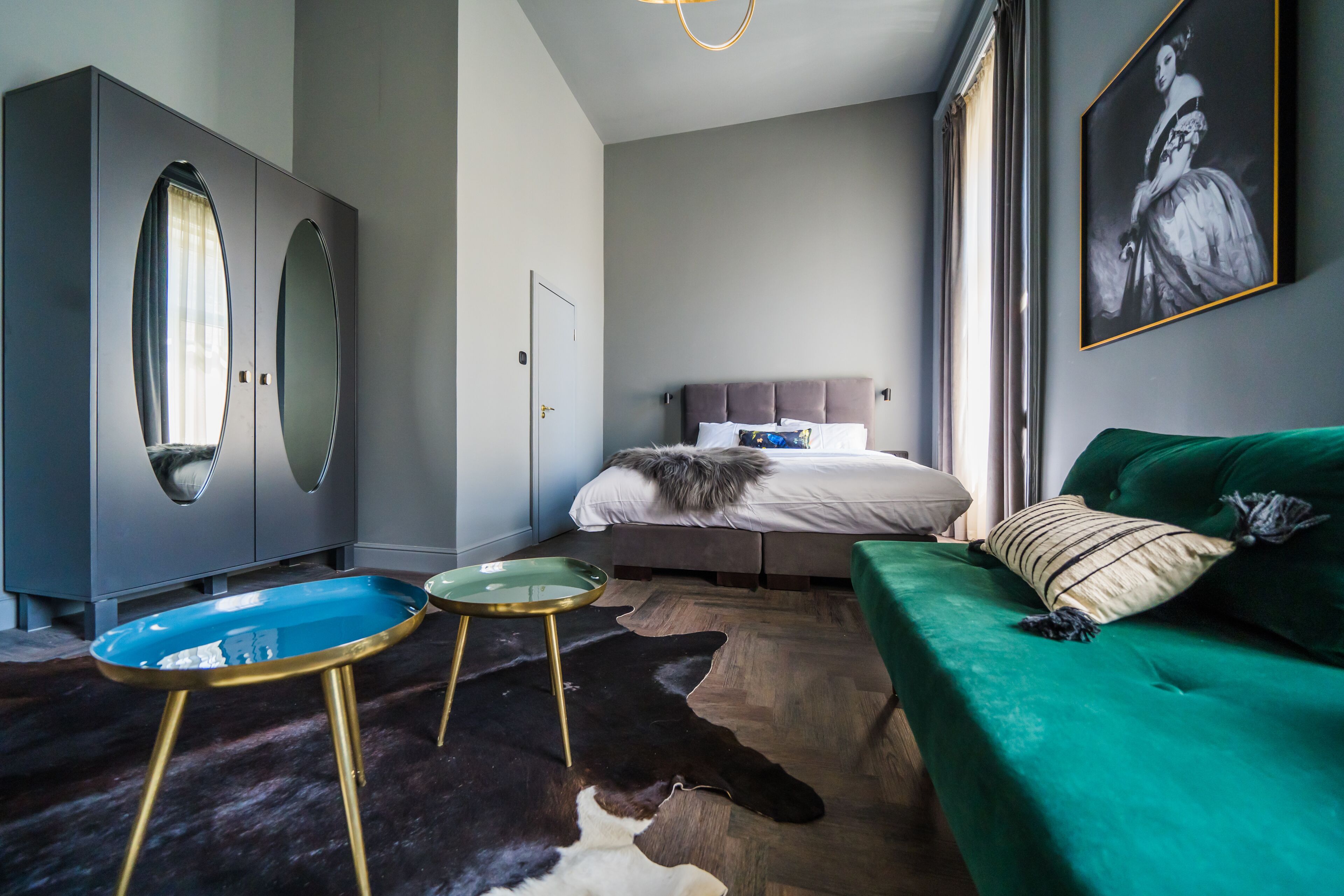 superior double room | minibar, in-room safe, individually decorated, desk