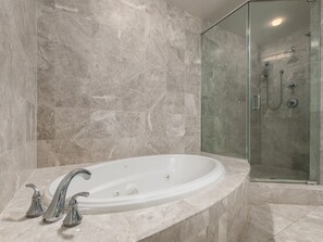 Dusche, Whirlpool