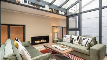 Televisie, videospelletjes en een kantoor