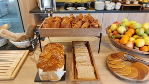 Desayuno buffet todos los días (con cargo)