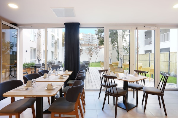 Daily buffet breakfast (EUR 18 per person)