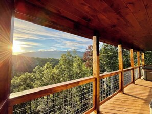 Terrace/patio - This cabin is a 3 bedroom(s), 3 bathrooms, located in Gatlinburg, TN. (Gatlinburg)