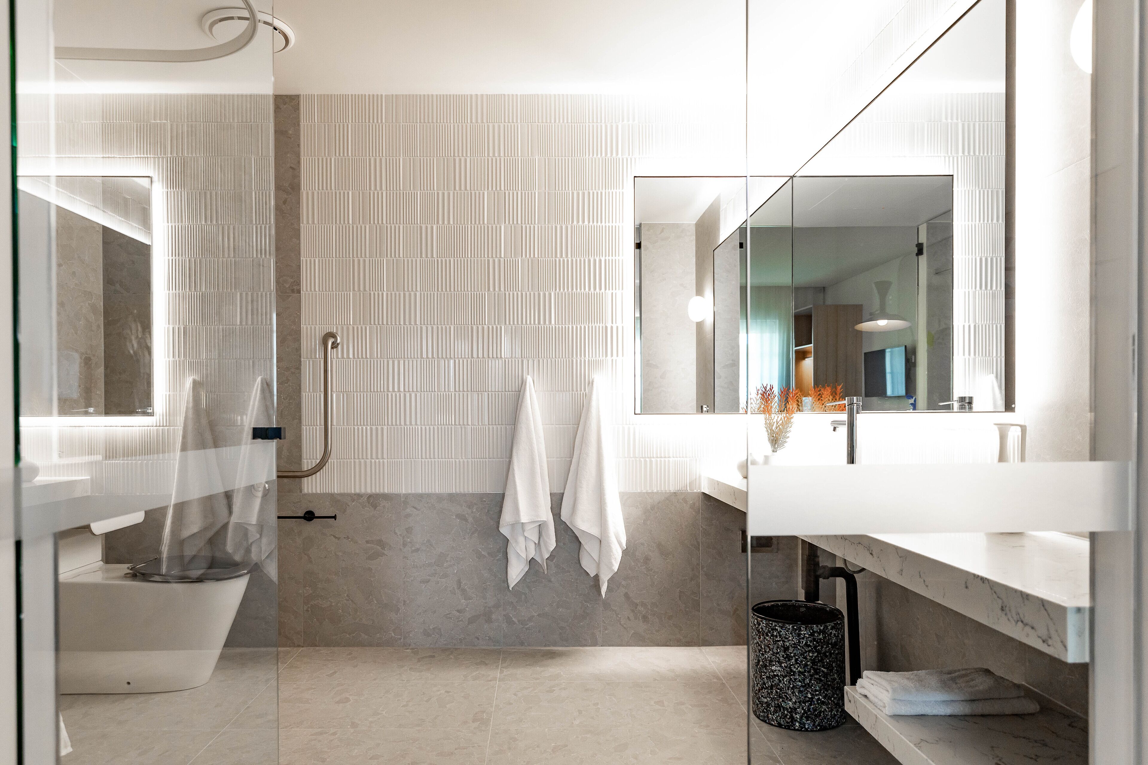 accessible queen room | bathroom | shower, rainfall showerhead, free toiletries, towels