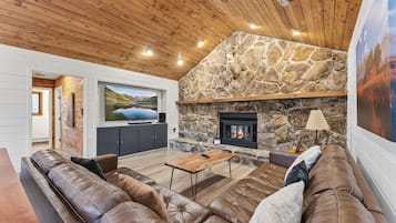 Smart-tv, pejs, videospil, bordfodbold