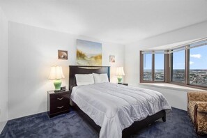 2 bedrooms, free WiFi - 2 Bedroom with Ocean View & Outdoor Pool! (Ocean City)