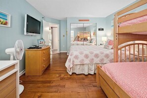 3 chambres, fer et planche à repasser, Wi-Fi gratuit