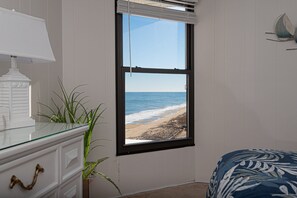 2 bedrooms, iron/ironing board, free WiFi