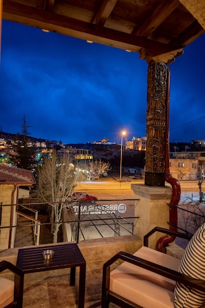 Stone Cratus Premium Suite | Balcon