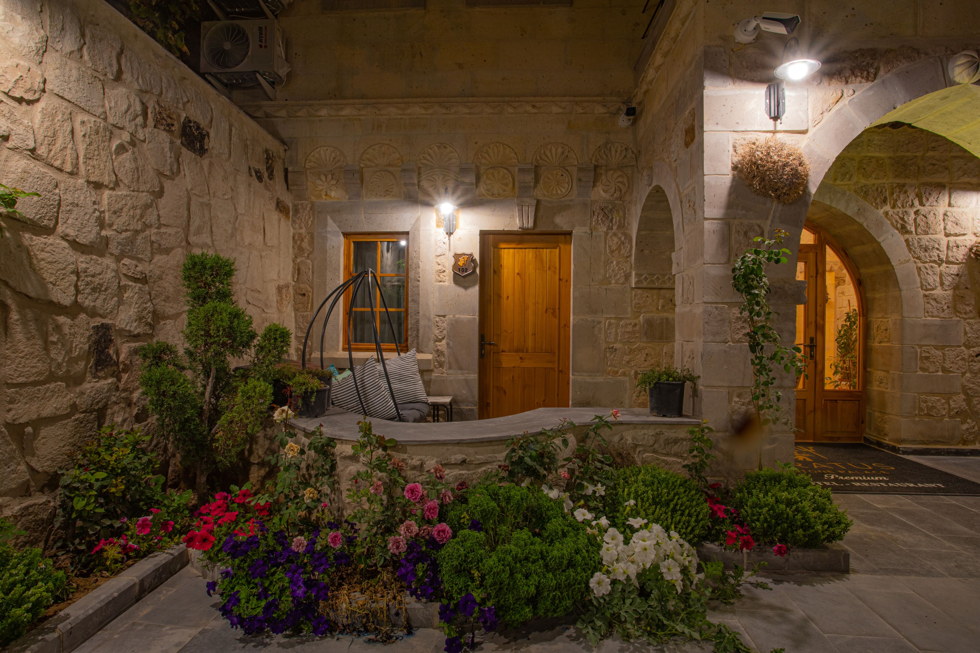 Photo - Cratus Stone Palace