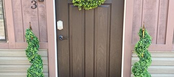 The Cozy Pinetop Cottage with hot tub