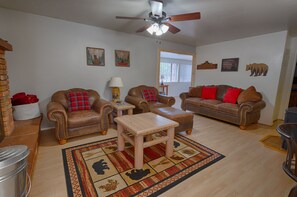 Una Smart TV, una chimenea