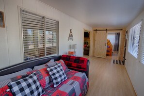 3 dormitorios, tabla de planchar con plancha, wifi gratis y ropa de cama