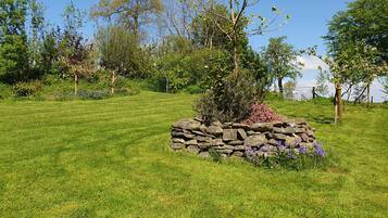 Cottage | Property grounds