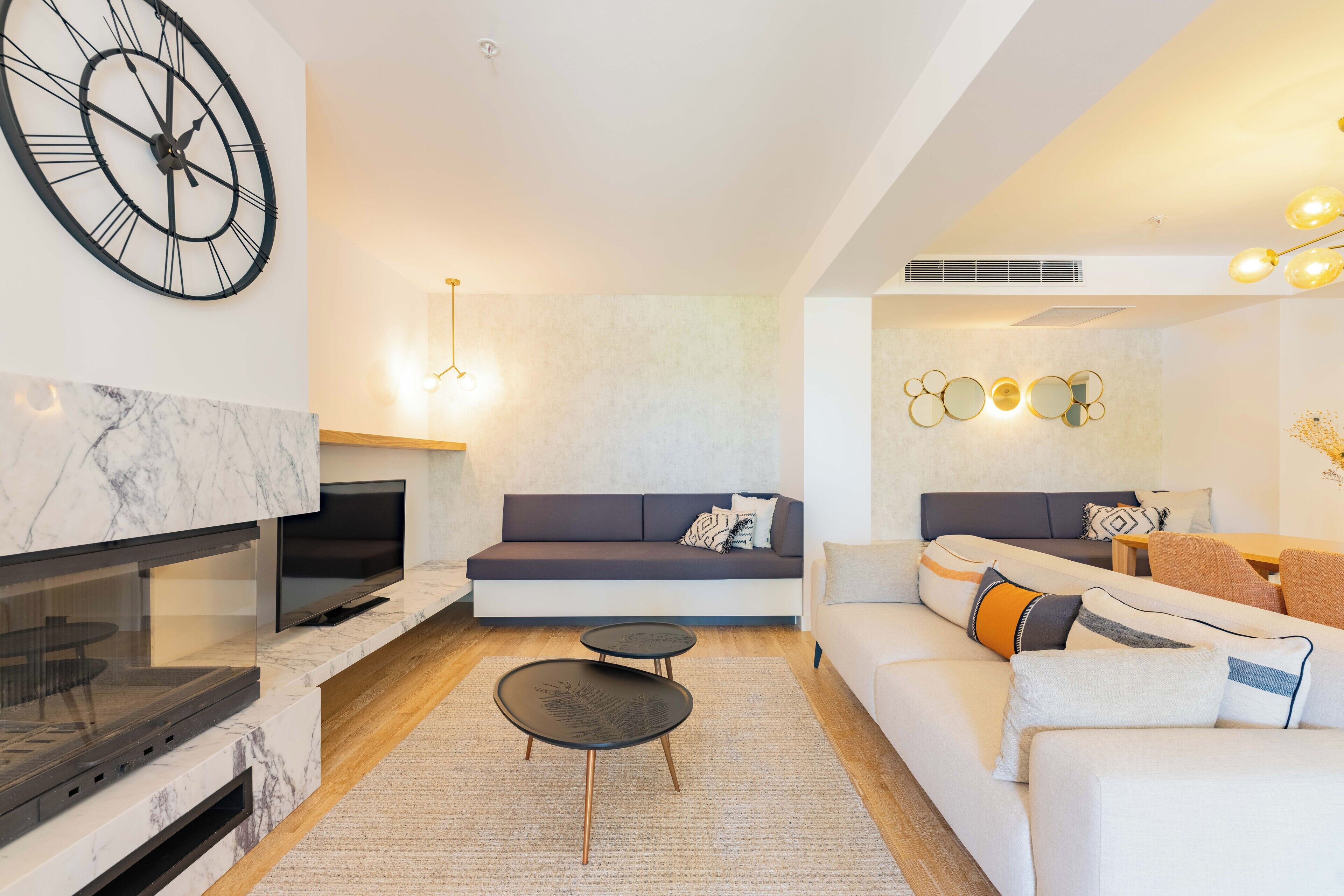 family villa, corner | living area