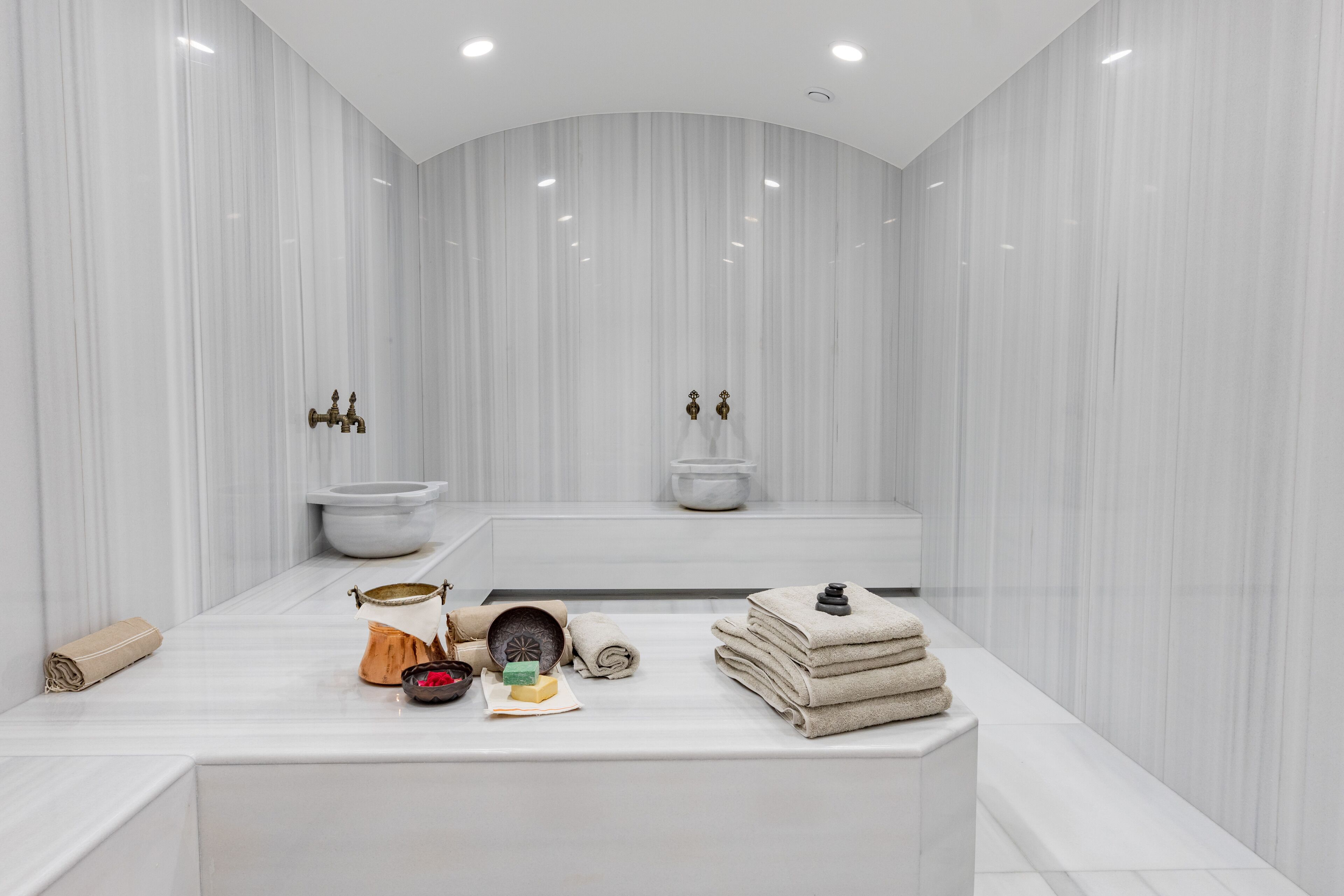 Couples treatment room(s), aromatherapy, hot stone massages