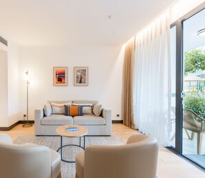 1 habitación, minibar y espacio para trabajar con laptop 