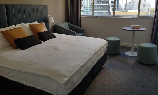 1 多间卧室、熨斗/熨衣板、免费 WiFi、床单