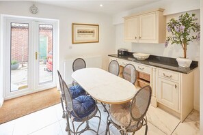 Dining - Host & Stay | Rose Cottage (Middlesbrough)