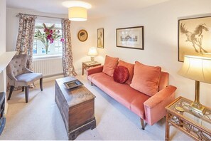 TV, peis og kontorer