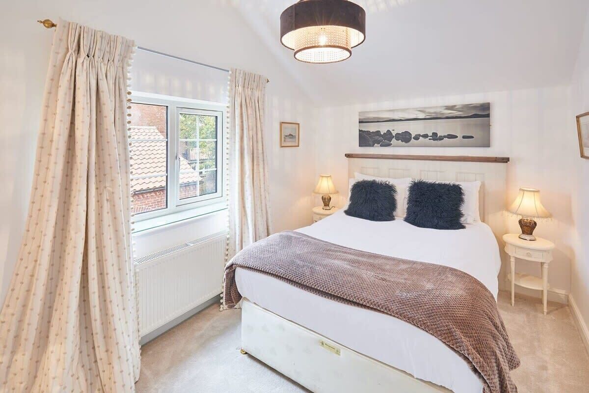 3 chambres, fer et planche à repasser, Wi-Fi, draps fournis