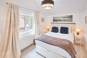 3 bedrooms, iron/ironing board, internet - Host & Stay | Rose Cottage (Middlesbrough)