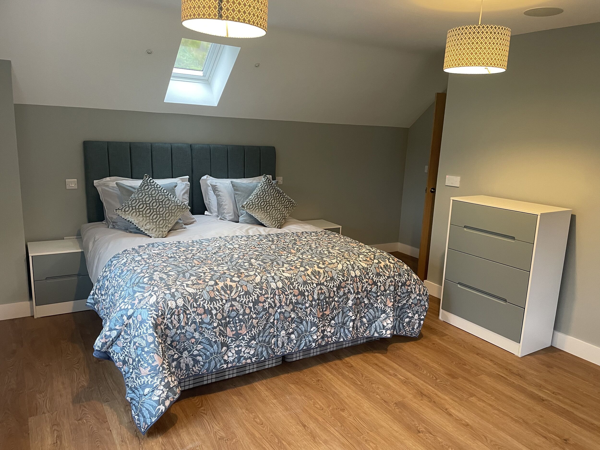 Cottage | 4 bedrooms, individually decorated, individually furnished, free WiFi