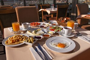 Desayuno continental incluido todos los días
