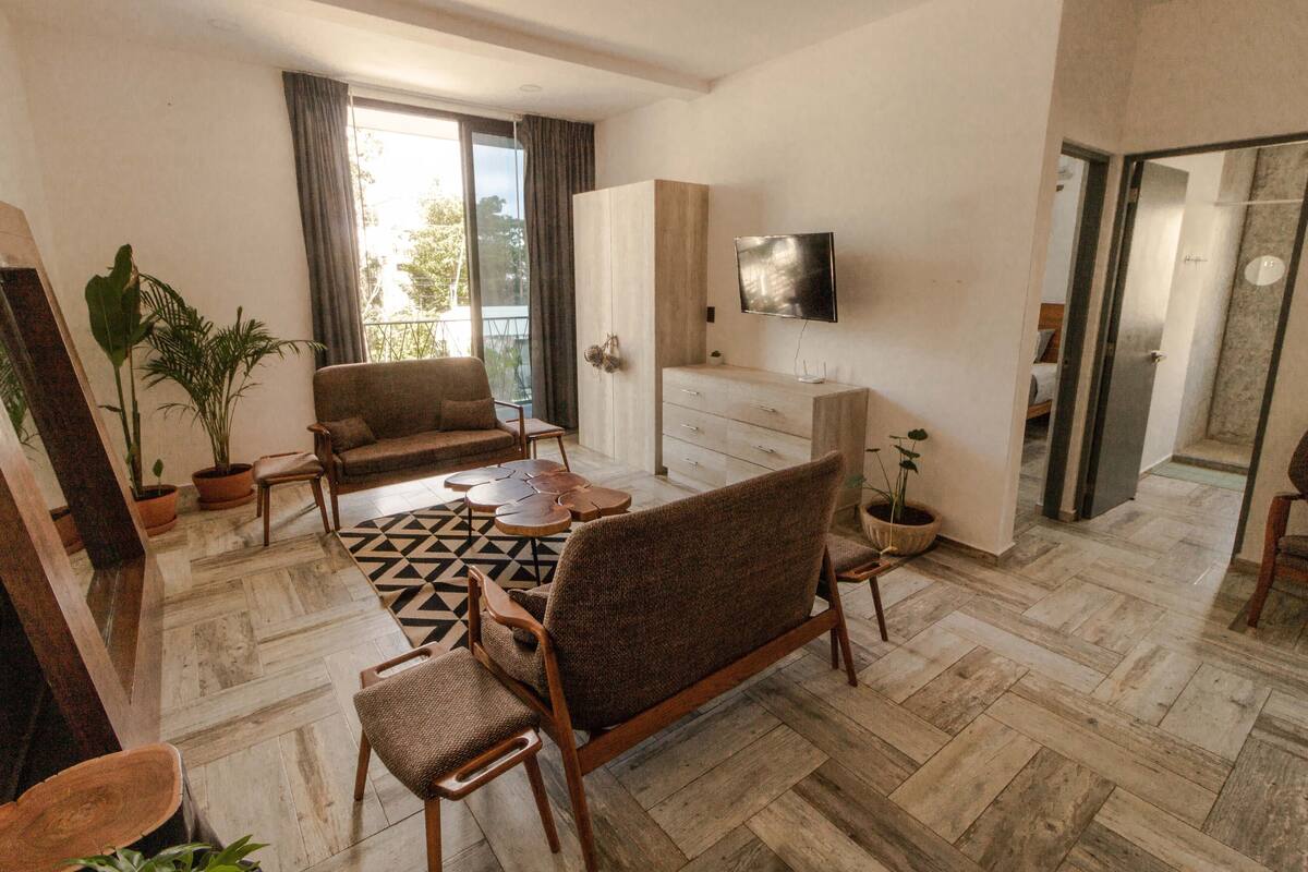 Standard Apartment (Peace House) | WiFi (free), bed sheets