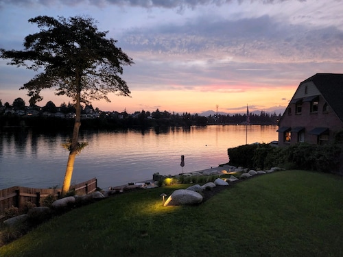 Waterfront Beach Cottage