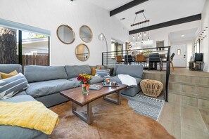 Flat-screen TV, fireplace - Moody Modern Cabin w/ Game Room (Big Bear)