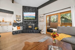 Flat-screen TV, fireplace