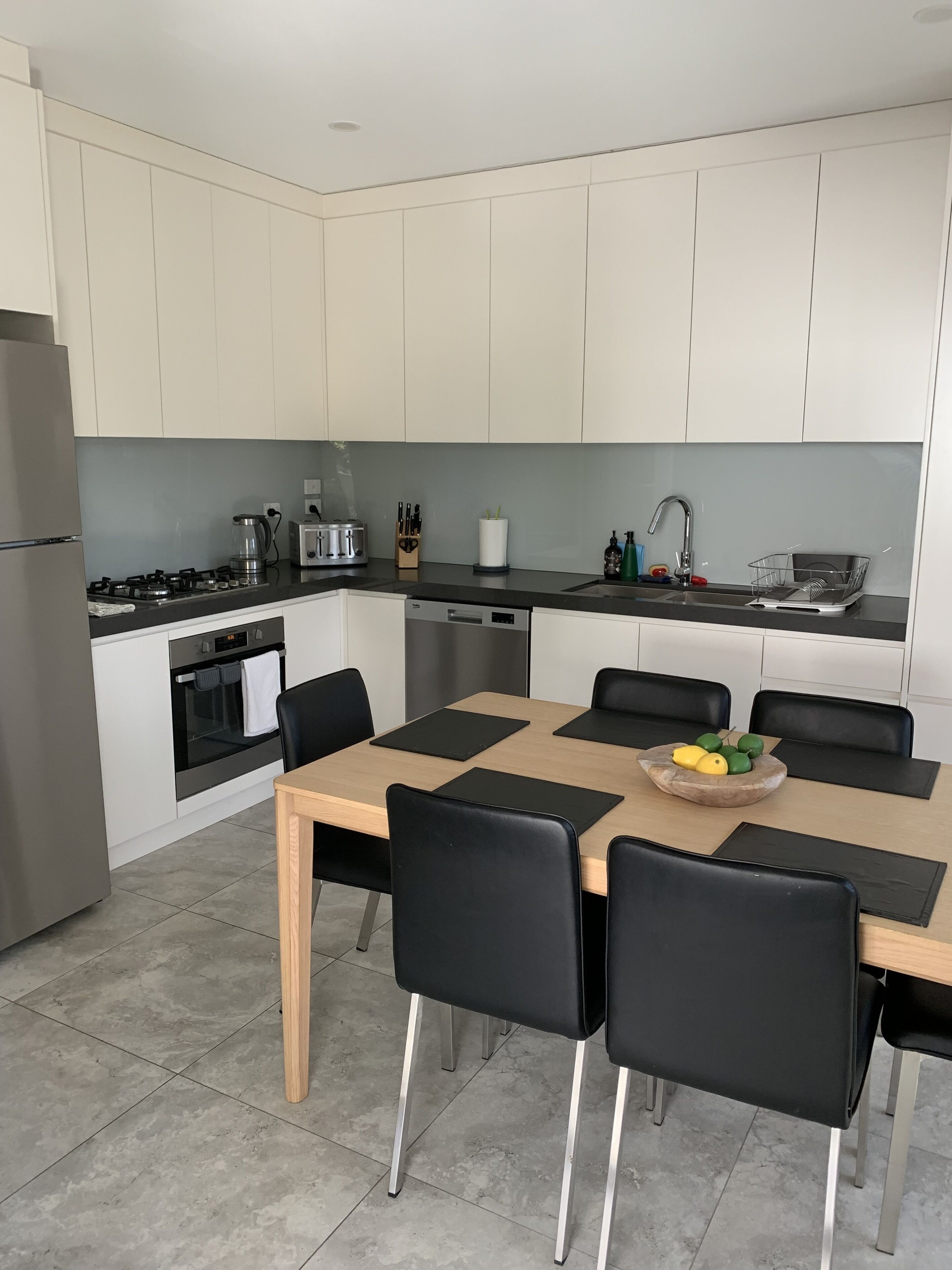 Manly immaculate 3 bedroom home — image 6