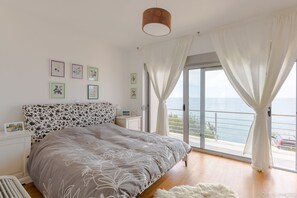 3 bedrooms, in-room safe, desk, iron/ironing board