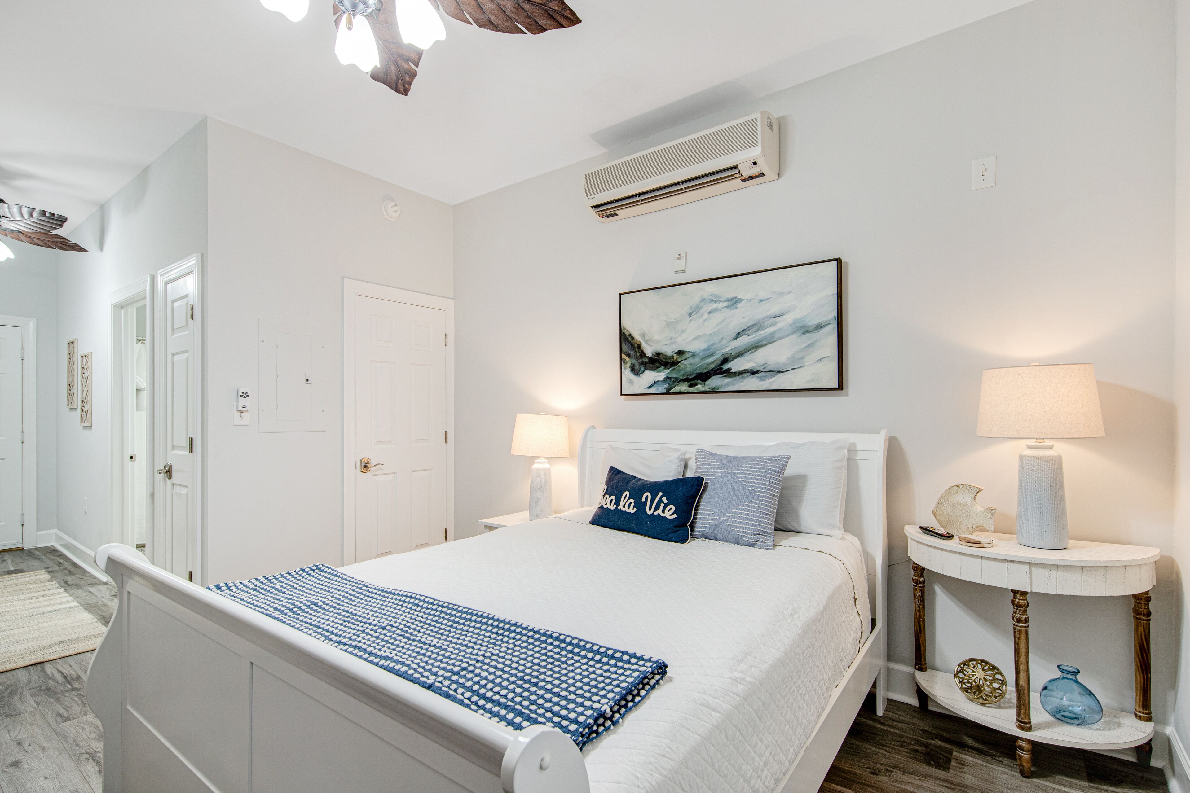Peaceful studio with pool, convenient kitchenette, beach access & WiFi