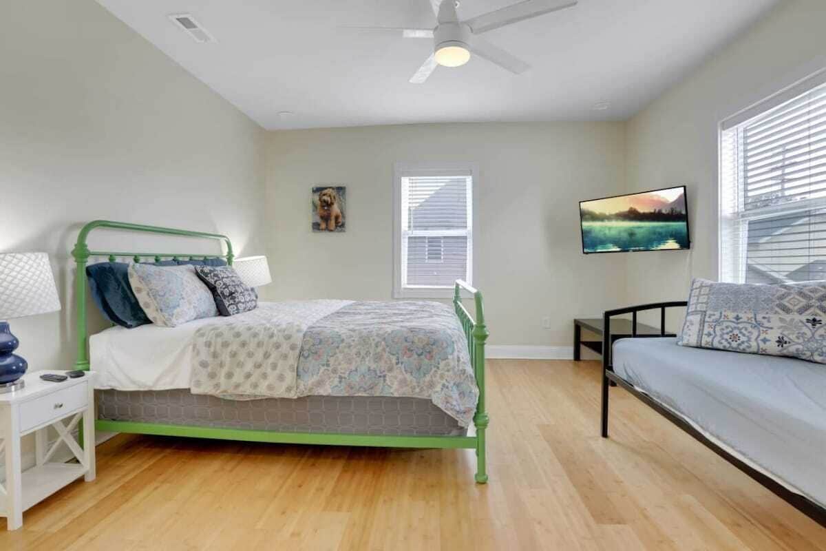 1 habitación, tabla de planchar con plancha, wifi y ropa de cama 