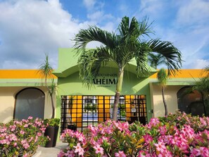 Exterior - Beautiful 2-bedroom 2-bath condo with pools (Nuevo Vallarta)
